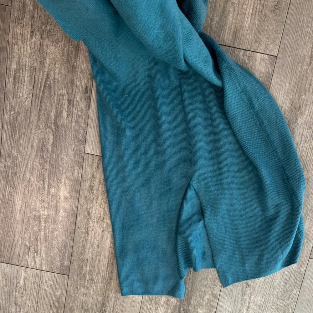 Chic Teal Long Sleeve Maxi Dress